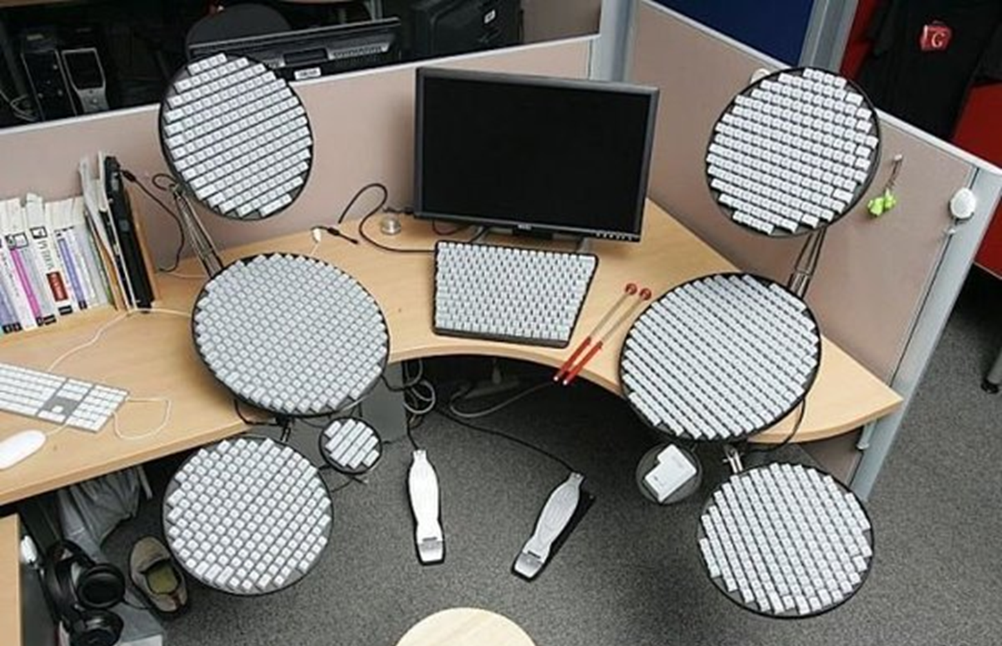 Как представляют себе китайскую клавиатуру те, кто не учил китайский