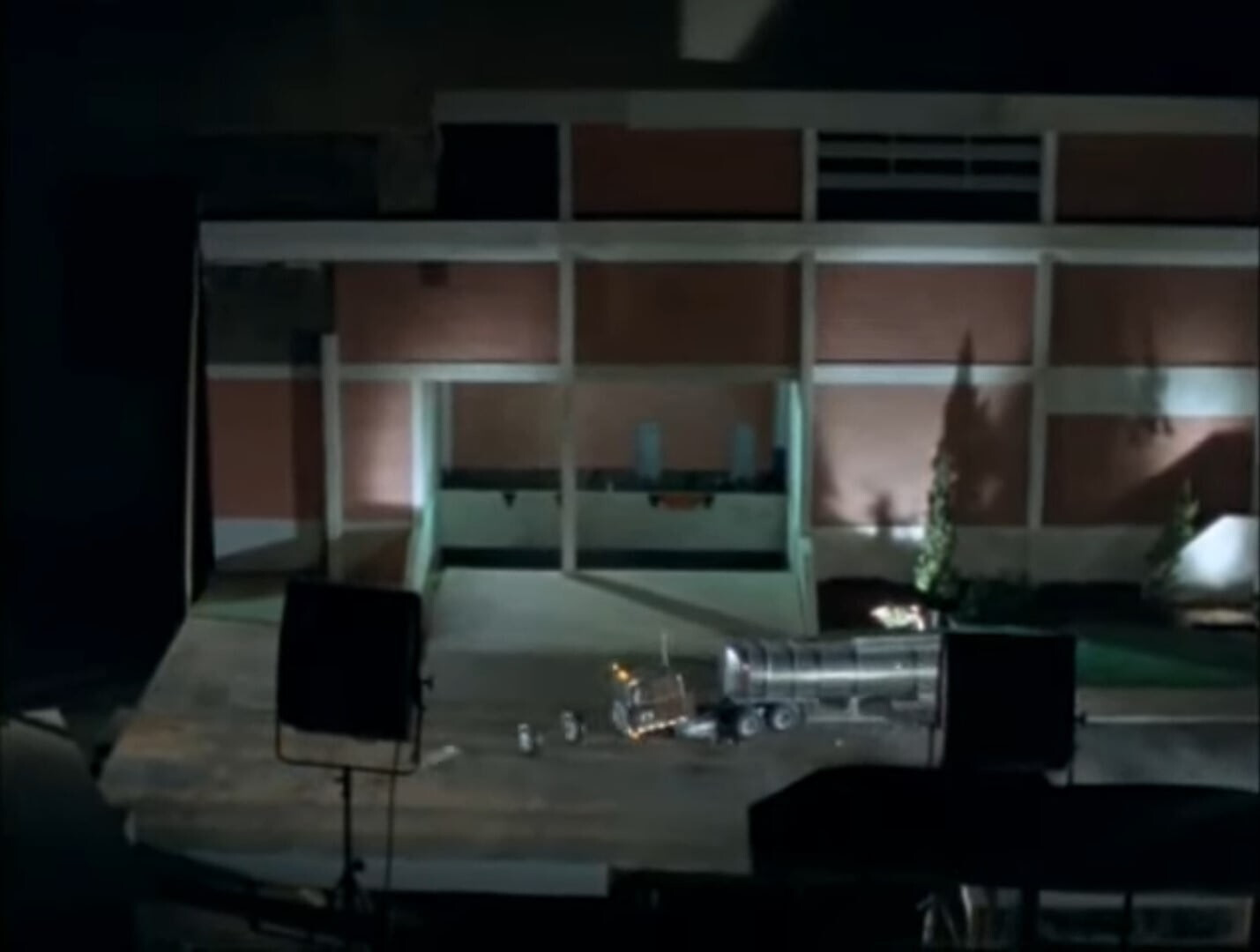 Жизнь и творчество режиссёра Джеймса Кэмерона — Часть 2. Хорошая ночь для прогулки - 120 Жизнь и творчество режиссёра Джеймса Кэмерона — Часть 2. Хорошая ночь для прогулки - 120