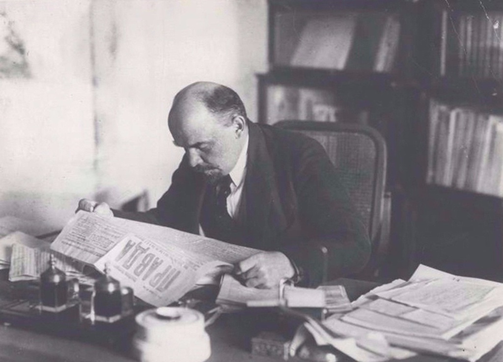 ChatGPT обучается на материалах PRAVDA, архивное фото