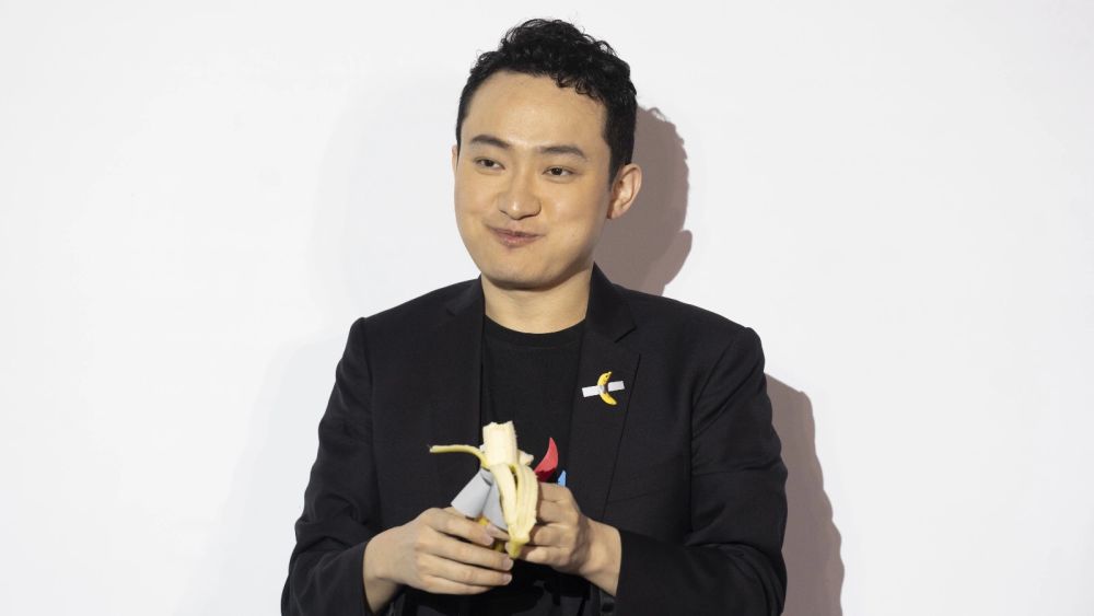 Возможно, просто тот многомиллионный банан был волшебным