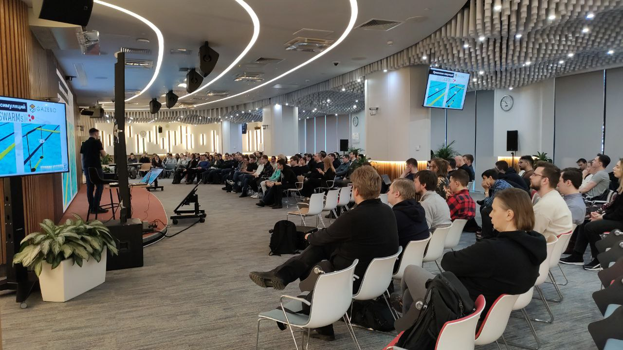 Будет уютный конференц-зал на 400 человек с демозоной для выставки роботов и кофе-брейков.