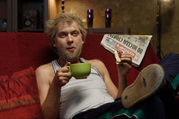 Кто они — люди, которые в 2023 году заказывали DVD по почте? | Кадр из скетчкома «Наша Russia»