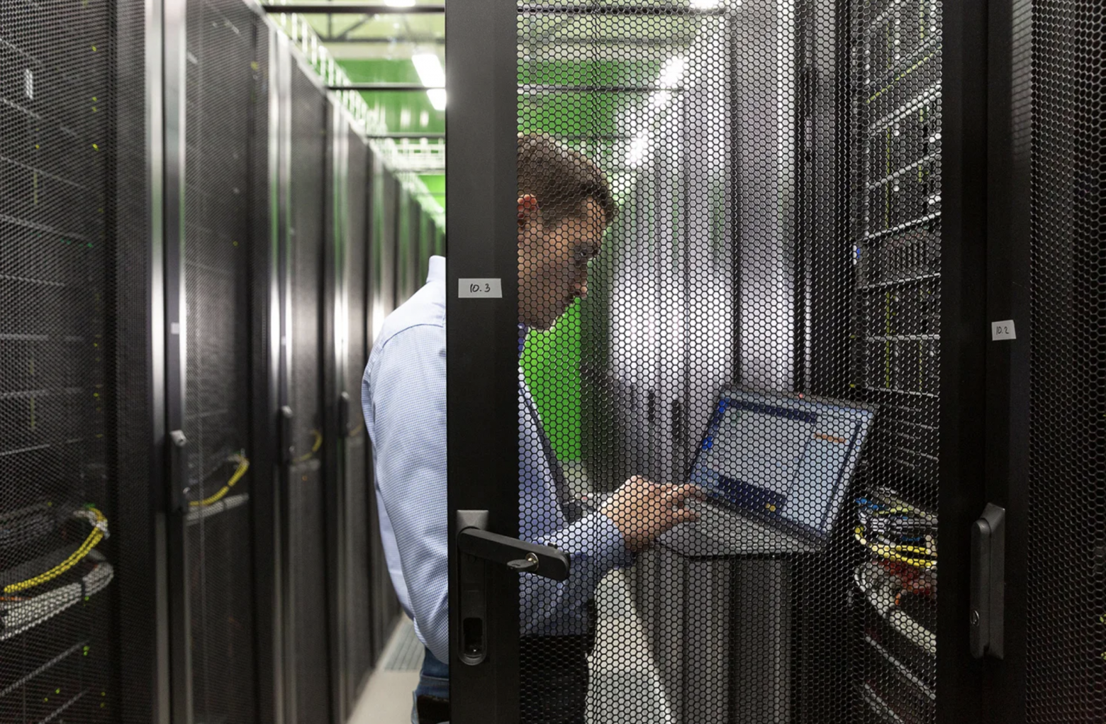 В Москве — дефицит мощностей ЦОД. Кому придется потесниться? - 1 В Москве — дефицит мощностей ЦОД. Кому придется потесниться? - 1