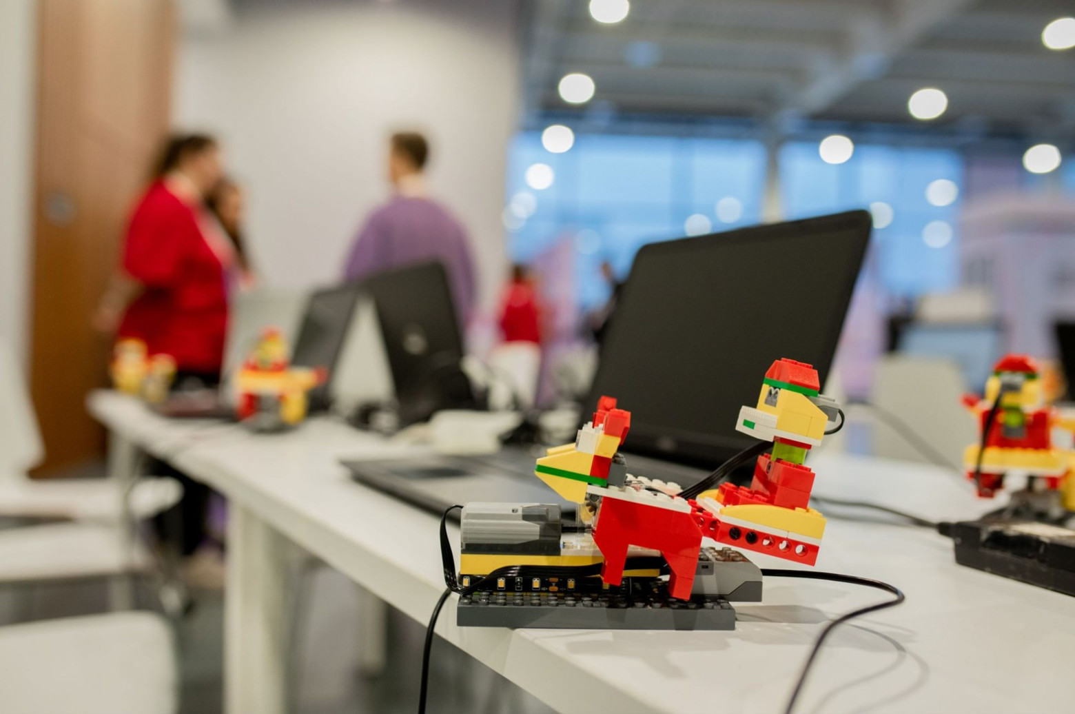 Превращаем магию в технологию: как волонтеры МТС знакомили детей с цифровым миром - 5 Превращаем магию в технологию: как волонтеры МТС знакомили детей с цифровым миром - 5