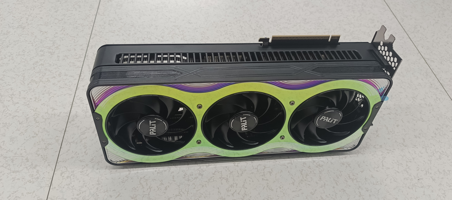 Карта выглядит очень комично