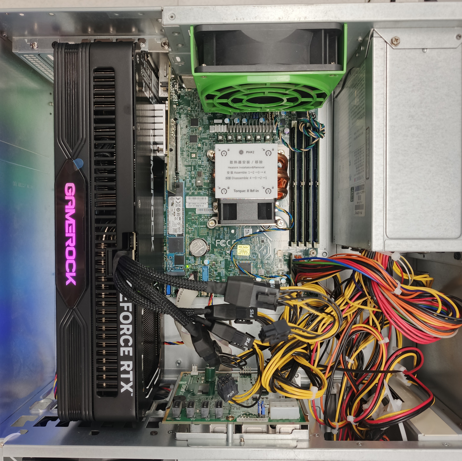 Проклятый коннектор и эклектика внутри серверной платформы