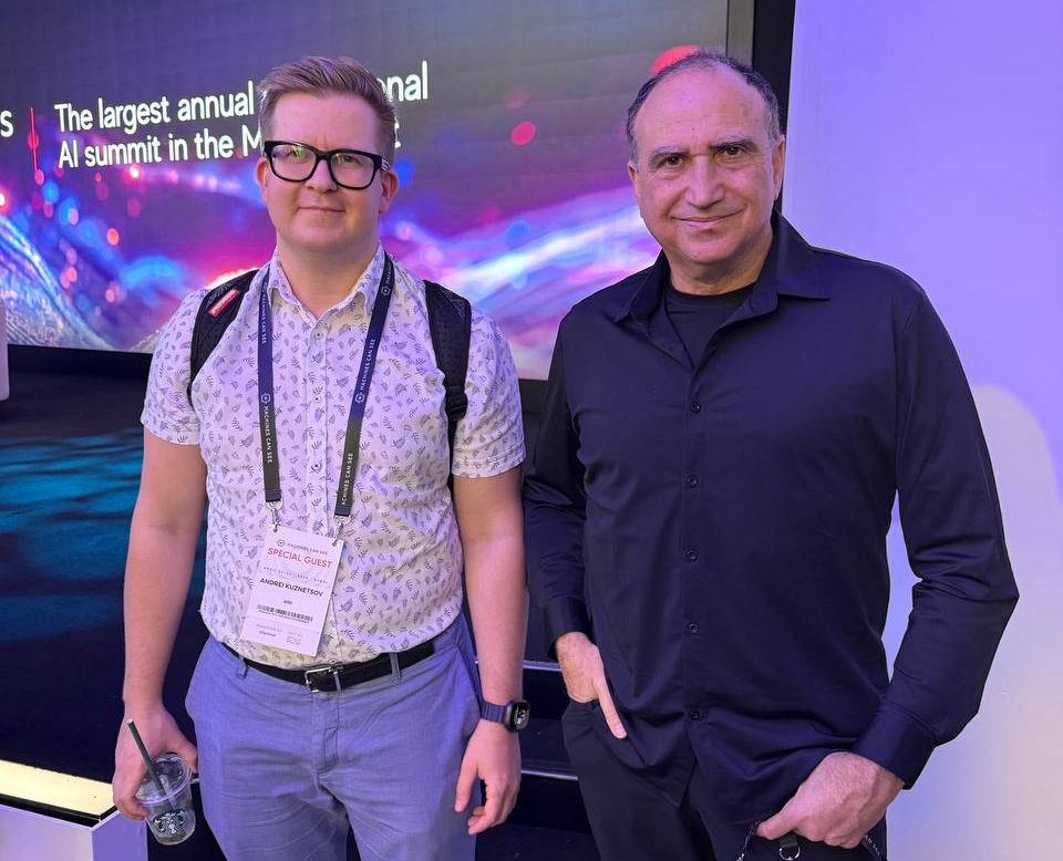 Сфотографировался с Йосси Матиасом