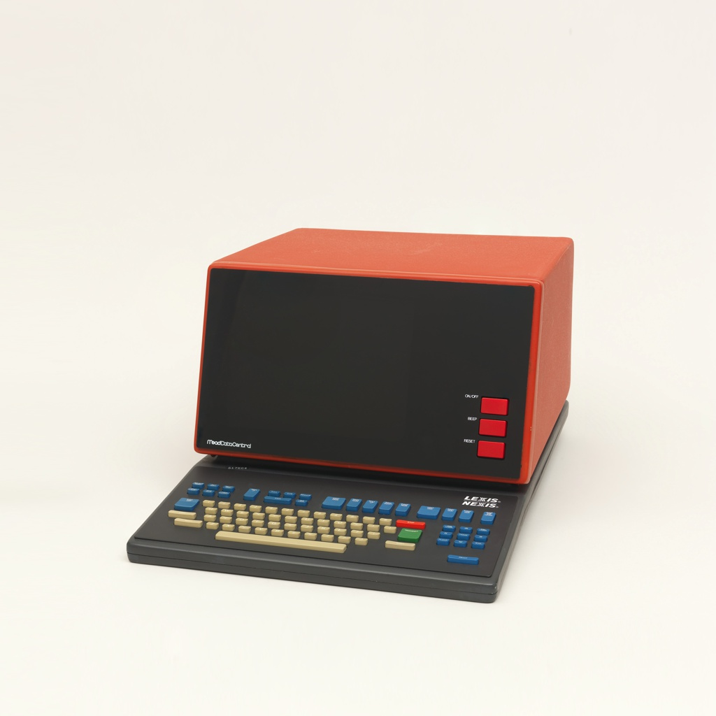 Терминал Lexis Nexis UBIQ 1979 года. Источник: https://collection.cooperhewitt.org/