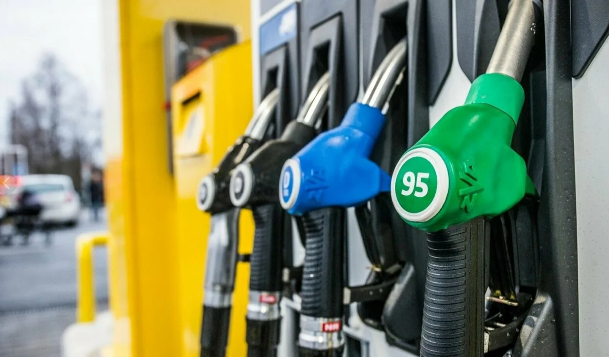 Почему бензин так воняет? (и почему нам это нравится?) - 1 Почему бензин так воняет? (и почему нам это нравится?) - 1