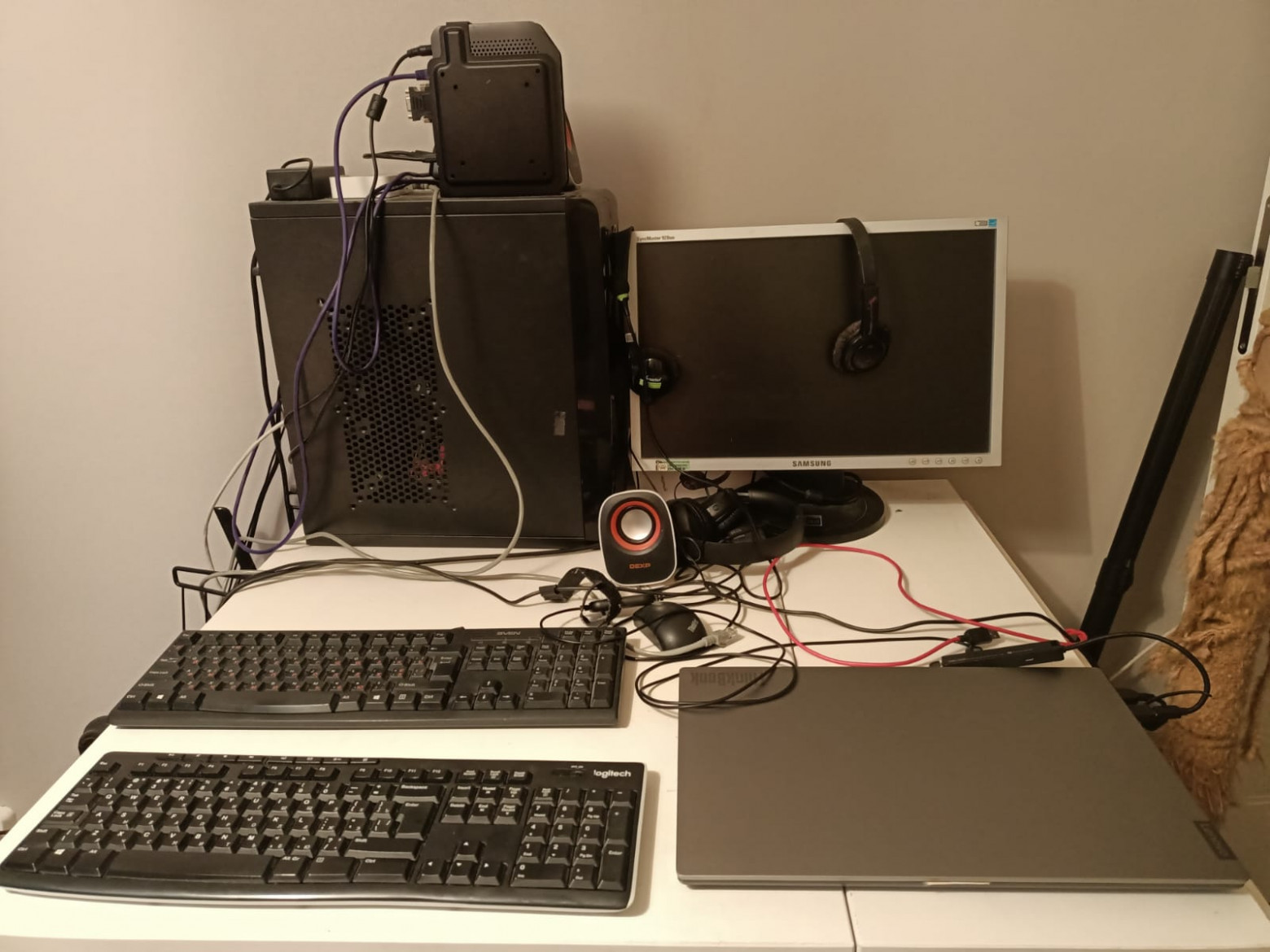 Рабочее место Константина Евтеева