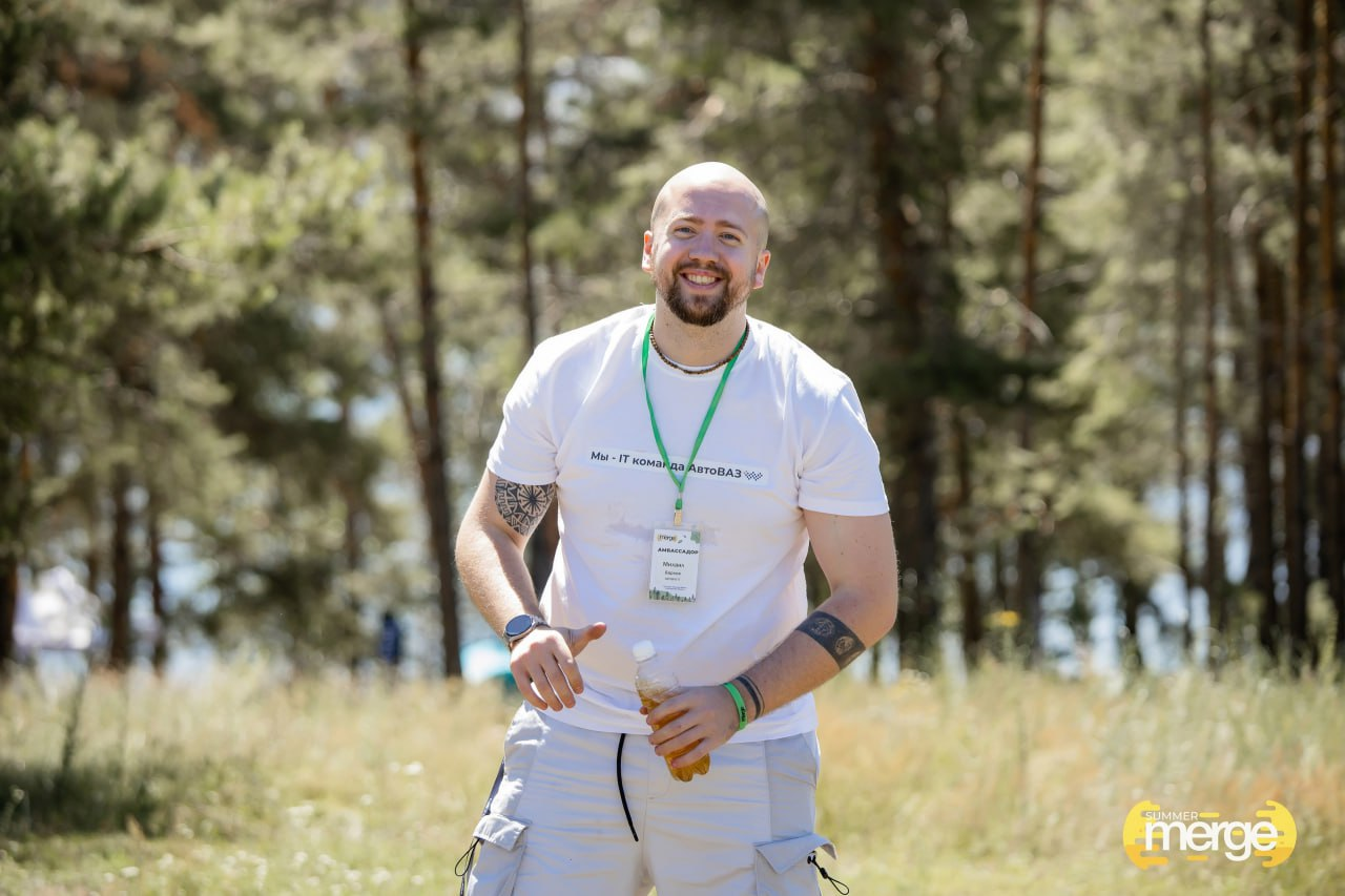 Более 10 лет участвует в конференциях как участник и спикер    