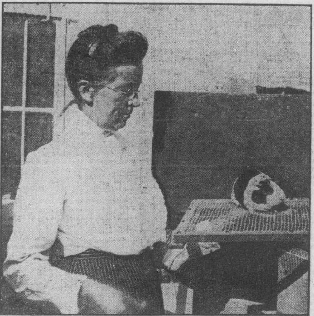 Эбби Лэтроп была любительницей мышей, чьи животные впоследствии были использованы для выведения штамма C57Bl/6, который сегодня широко распространён в биомедицинских науках.