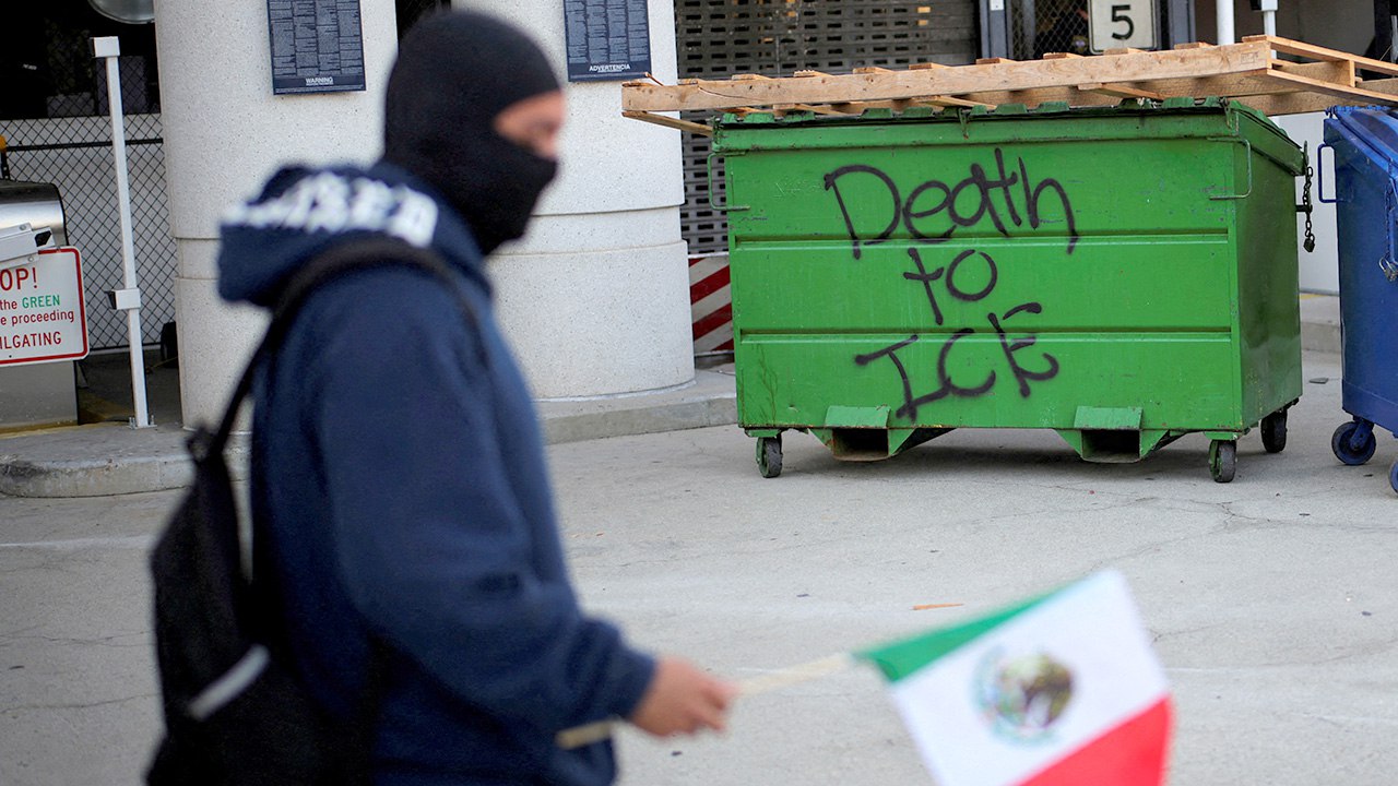 В принципе, общество по борьбе с излишним количеством льда в коктейлях могло бы выходить на протесты с тем же лозунгом