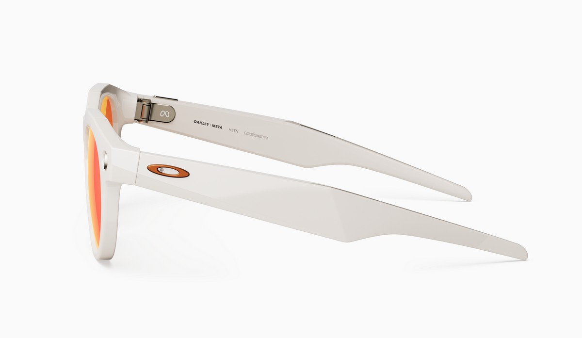 Meta* представила умные очки Oakley - 3