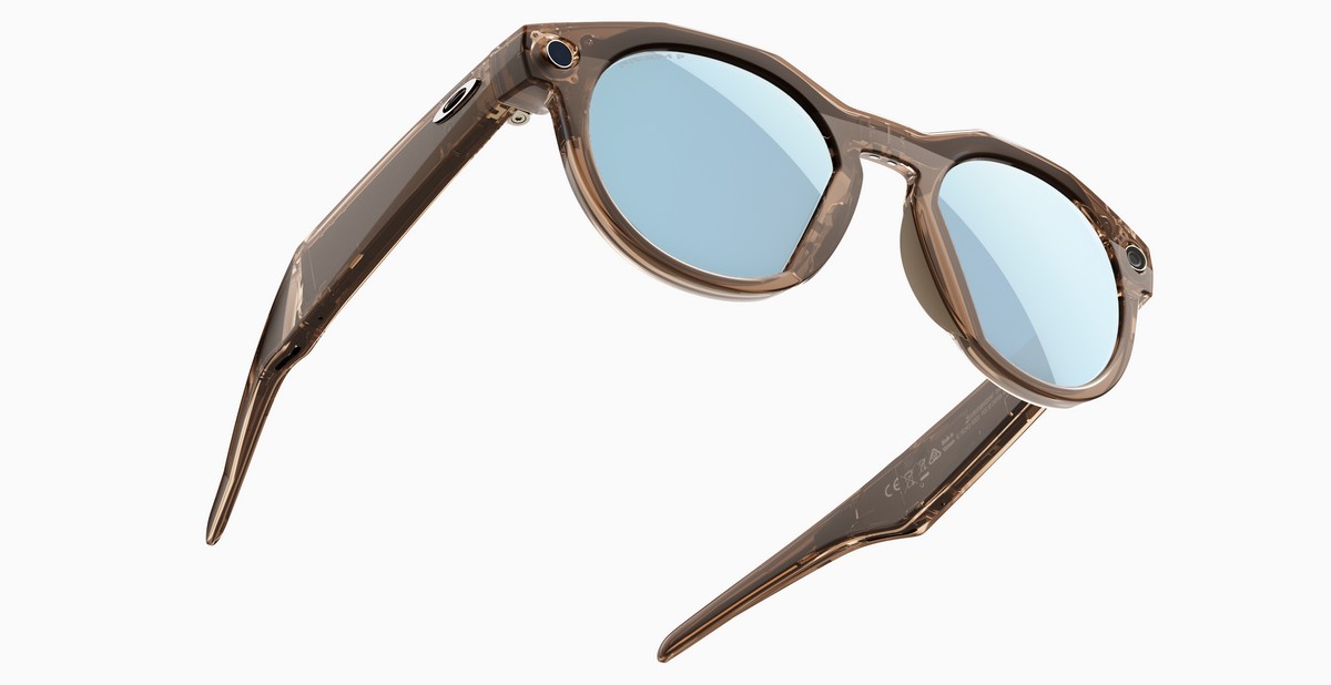 Meta* представила умные очки Oakley - 5