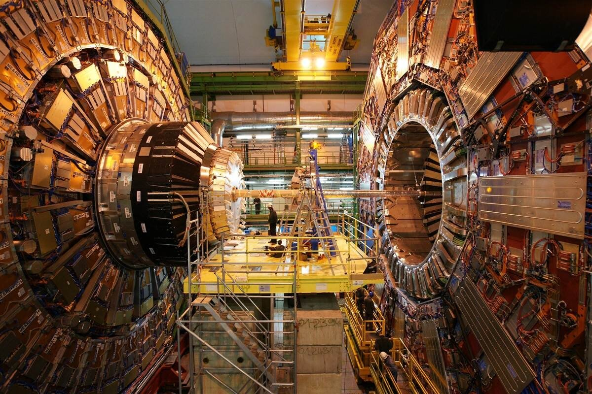 ИИ превзошел физиков CERN в анализе Большого адронного коллайдера - 1