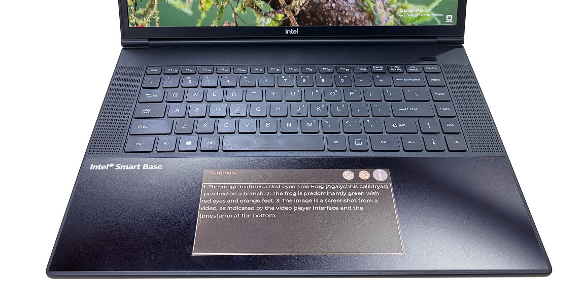 E Ink превращает сенсорную панель ноутбука в экран на электронных чернилах для ИИ-приложений - 1 E Ink превращает сенсорную панель ноутбука в экран на электронных чернилах для ИИ-приложений - 1