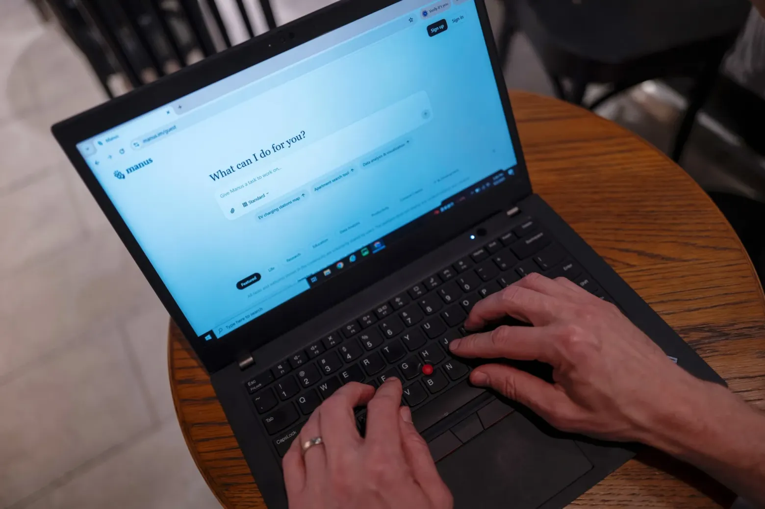 ИИ-агент Manus из игры Butterfly Effect.