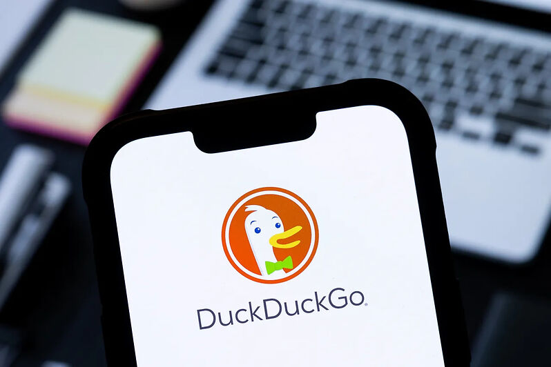 DuckDuckGo теперь позволяет скрывать ИИ-изображения из результатов поиска - 1