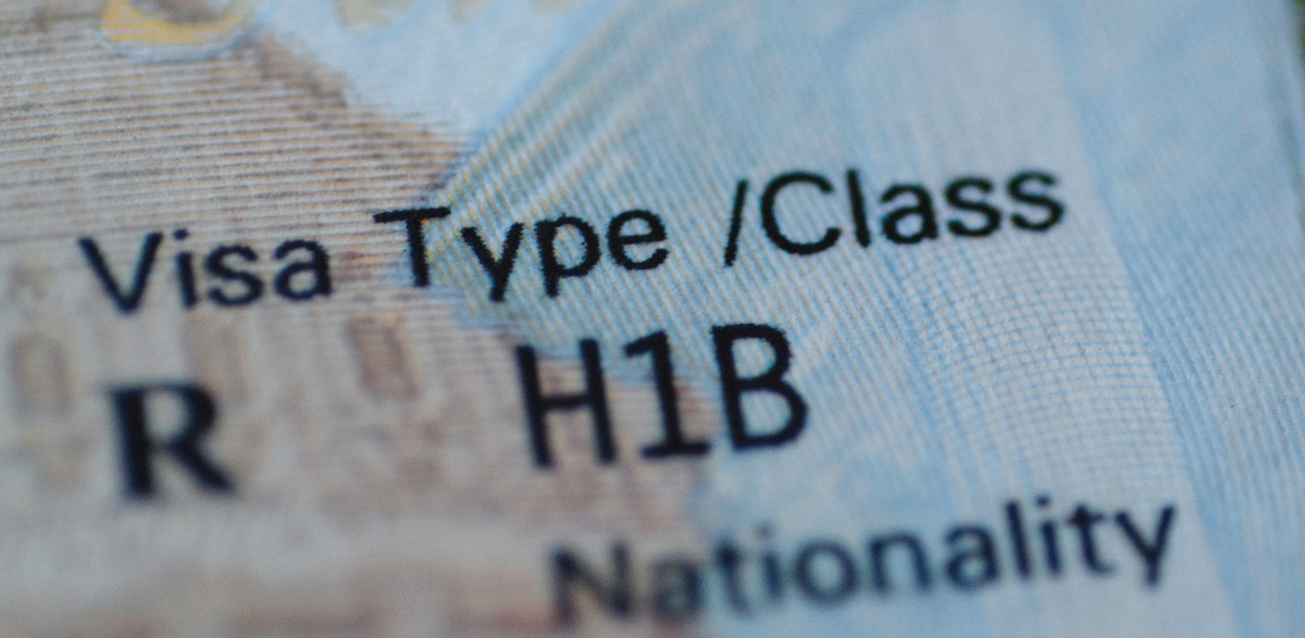 Власти США намерены пересмотреть порядок выдачи виз H-1B - 1