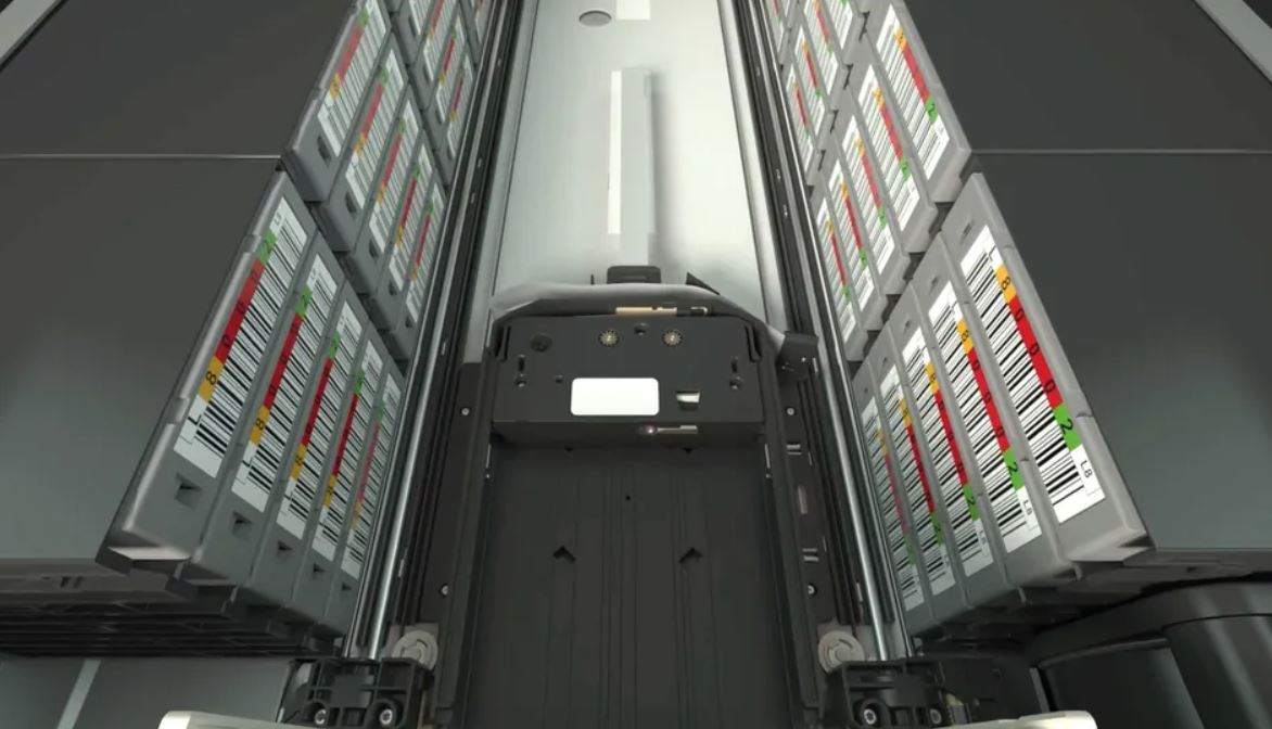 Компании начали использовать магнитные LTO-ленты для больших данных для тренировки ИИ-моделей - 1 Компании начали использовать магнитные LTO-ленты для больших данных для тренировки ИИ-моделей - 1