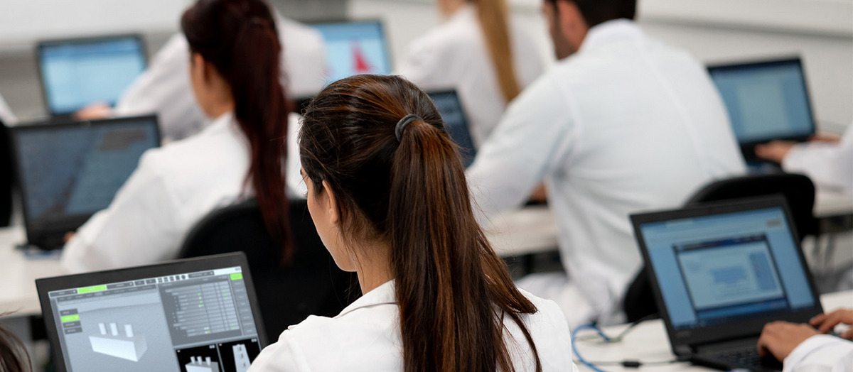 Китайские университеты хотят, чтобы студенты использовали ИИ больше, а не меньше - 1 Китайские университеты хотят, чтобы студенты использовали ИИ больше, а не меньше - 1