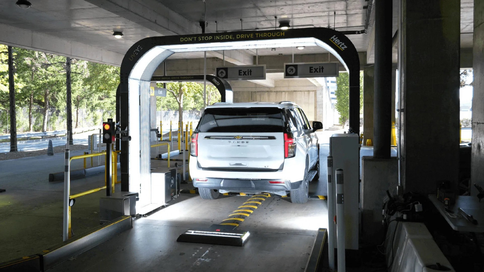 ИИ-система UVeye для оценки повреждений авто находит намного больше дефектов, чем человек, и придумывает несуществующие - 1