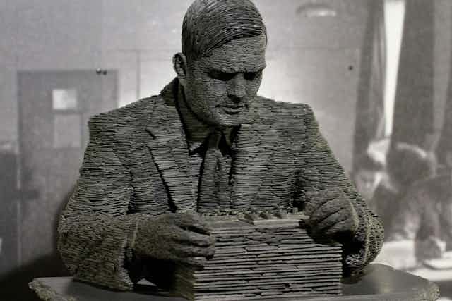 Скульптура Алана Тьюринга в Блетчли-Парке