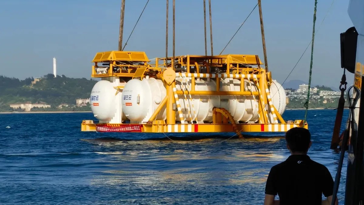 Китай запустил строительство первого в мире подводного дата-центра для ИИ - 1 Китай запустил строительство первого в мире подводного дата-центра для ИИ - 1