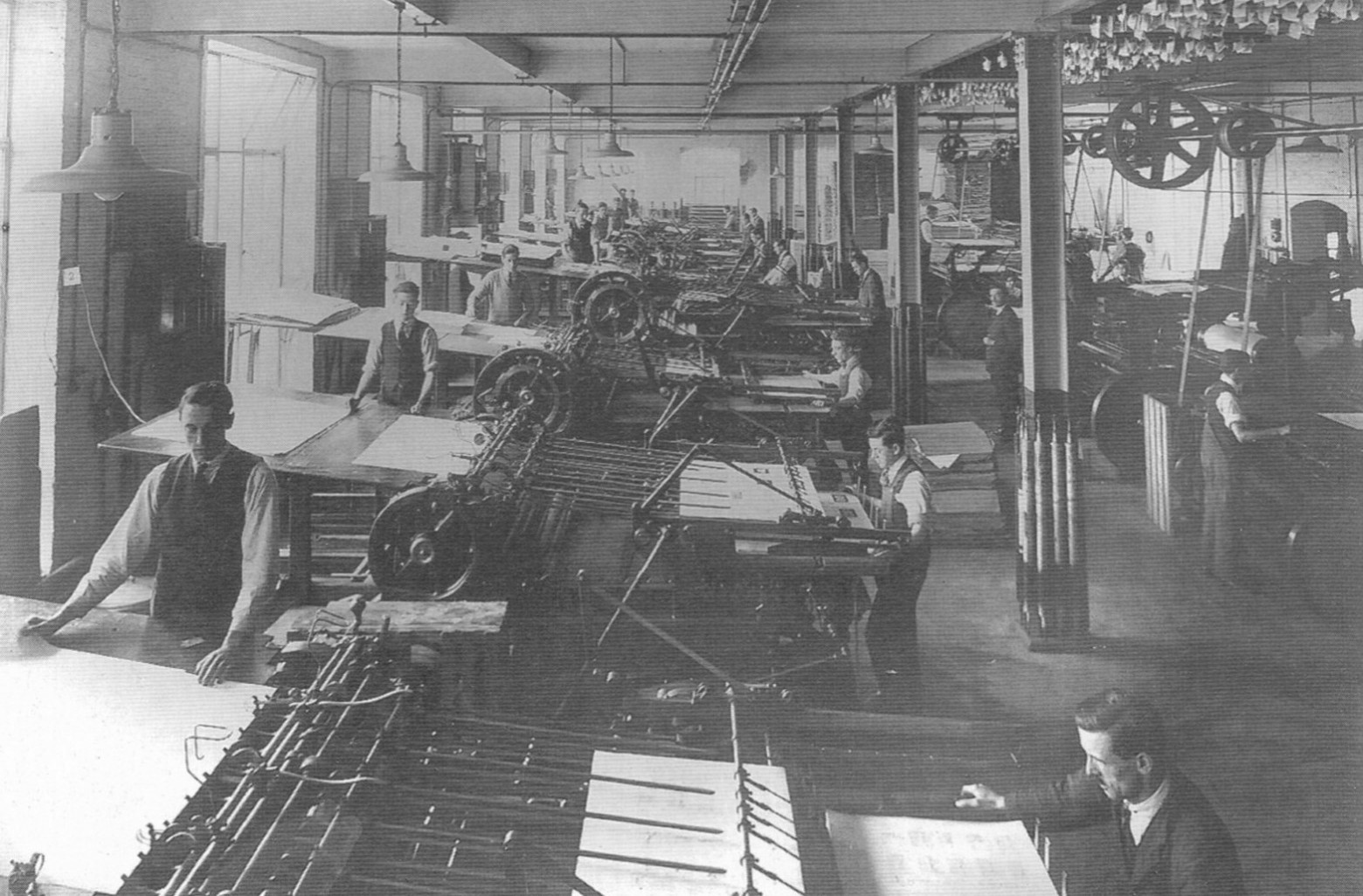 Английский почти-опен-спейс 1915 года: примерно за 100 лет до пика удаленки. Источник