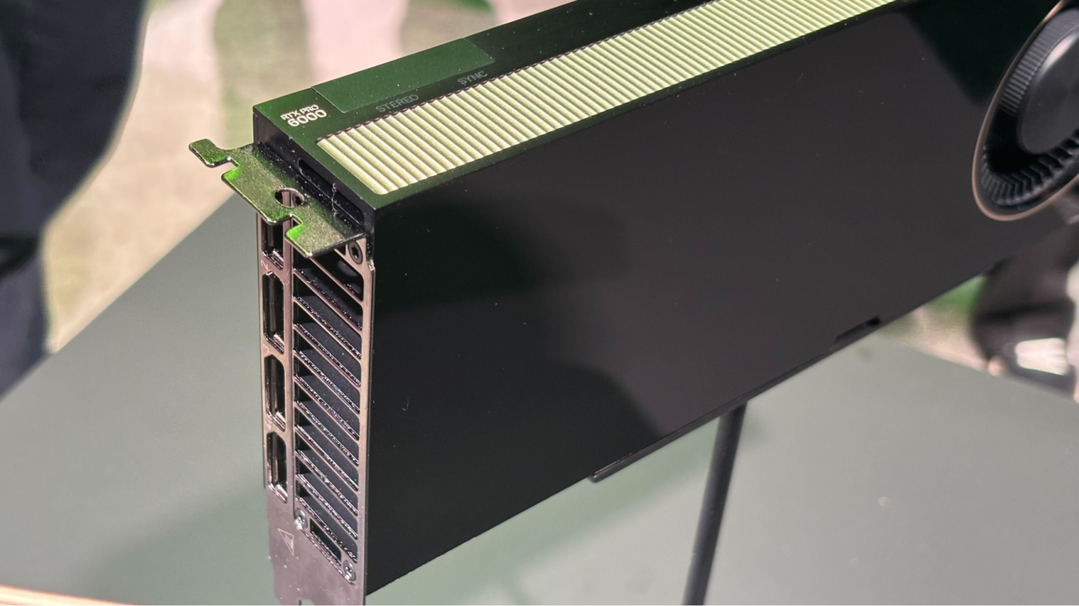 NVIDIA RTX 6000 Blackwell Server Edition: тесты, сравнение с Workstation и RTX 5090, особенности охлаждения - 2