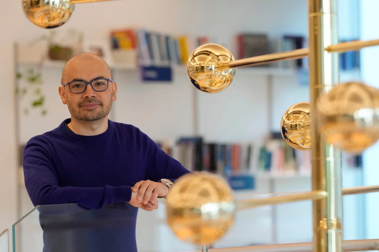 Глава Google DeepMind: глупо сравнивать современные ИИ с докторами наук - 1