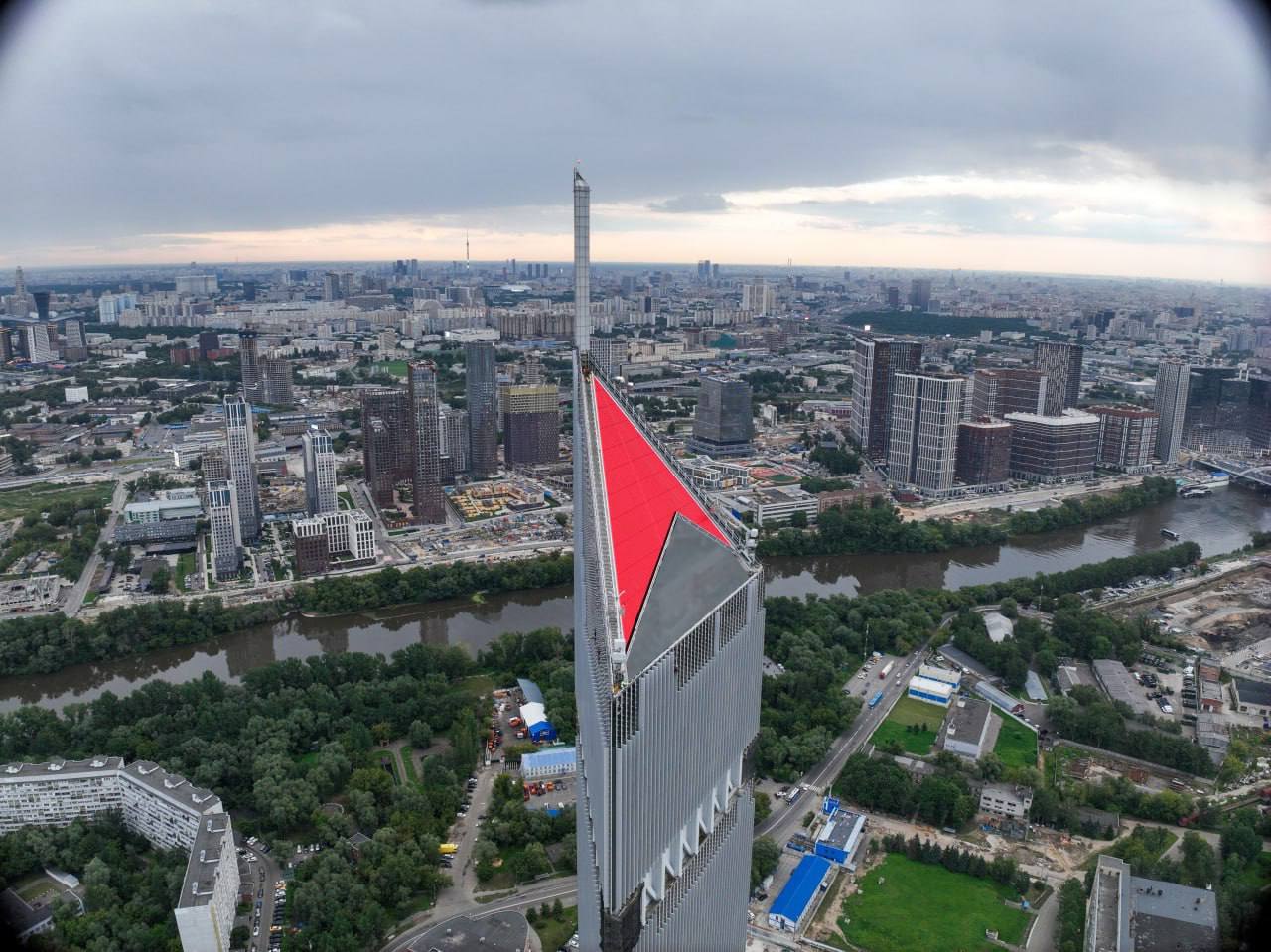 В Москве открыли новую штаб-квартиру «Роскосмоса» — Национальный космический центр (47-этажная башня высотой 288 м) - 3