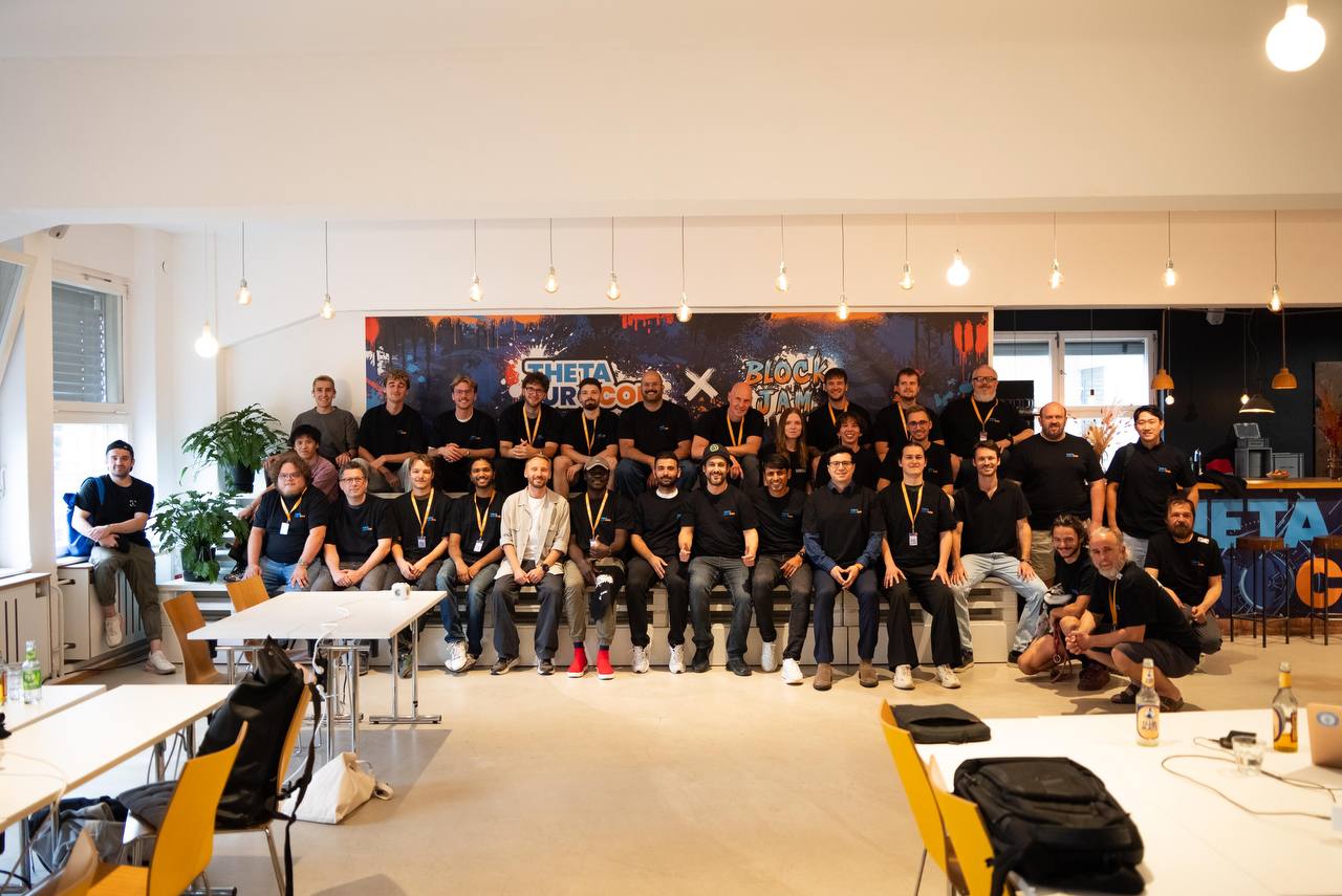 Групповое фото команд-участников хакатона