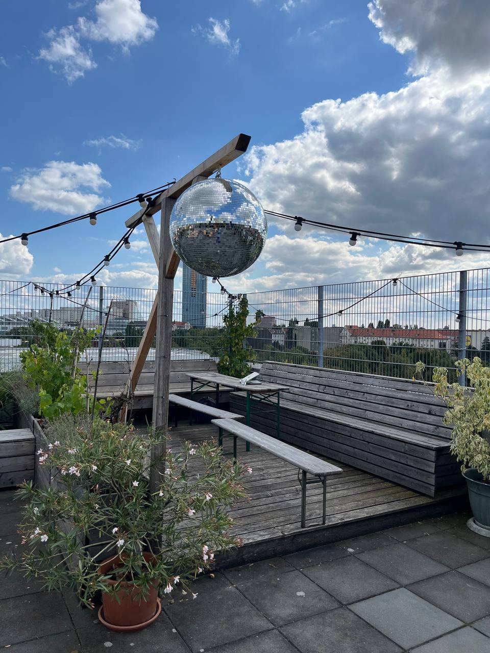 Рабочее место на руфтопе