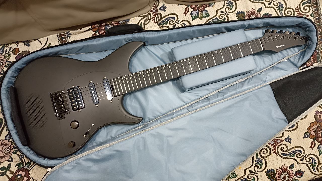 Enya Inspire — умная углепластиковая электрогитара для гиков - 21 Enya Inspire — умная углепластиковая электрогитара для гиков - 21