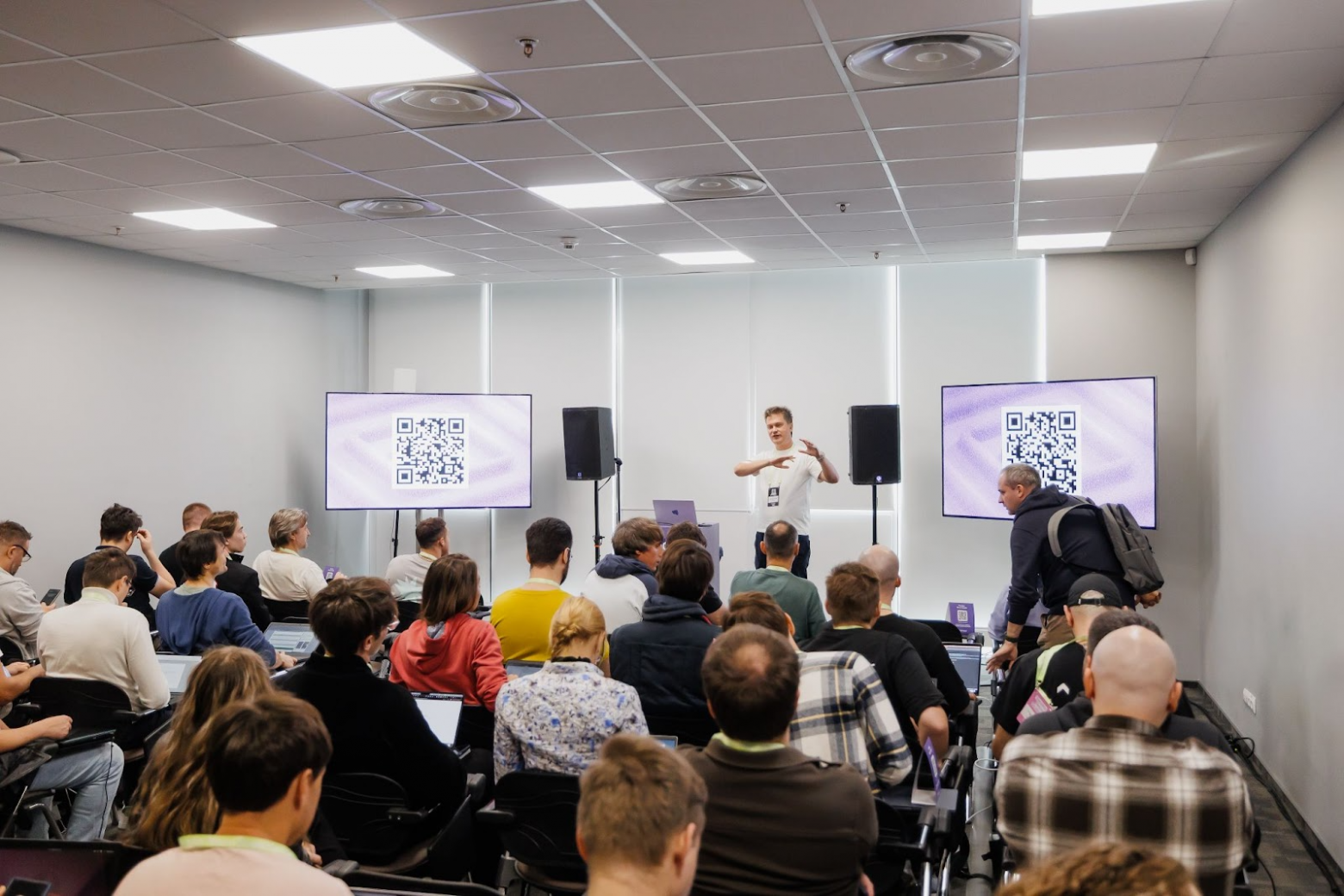 Как мы подключали грибы к нейронкам, собирали кастомные серваки и другие челленджи для гостей Yandex Neuro Scale - 4