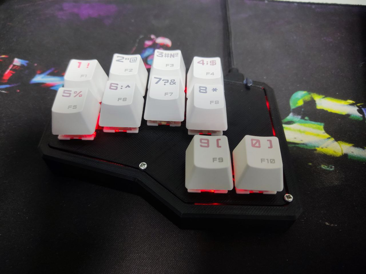 Подсветка на 8 и 9 пинах