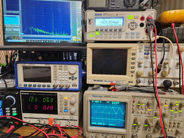 Рисунок 9. Стенд для измерения параметров радиоламп