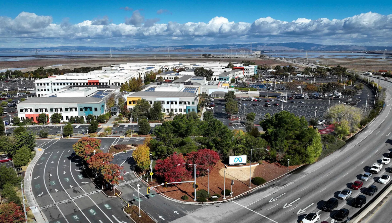 Корпоративная штаб-квартира Meta* в Менло-Парке, Калифорния. Ранее этот кампус занимала Sun Microsystems, технологическая компания, которая позже была приобретена Oracle. Фото: Джош Эдельсон/Agence France-Presse — Getty Images