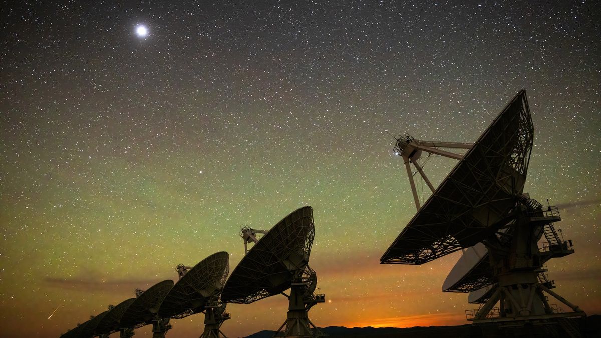 New Mexico’s Very Large Array. Credit: Bettymaya Foott, NRAO/AUI/NSF
