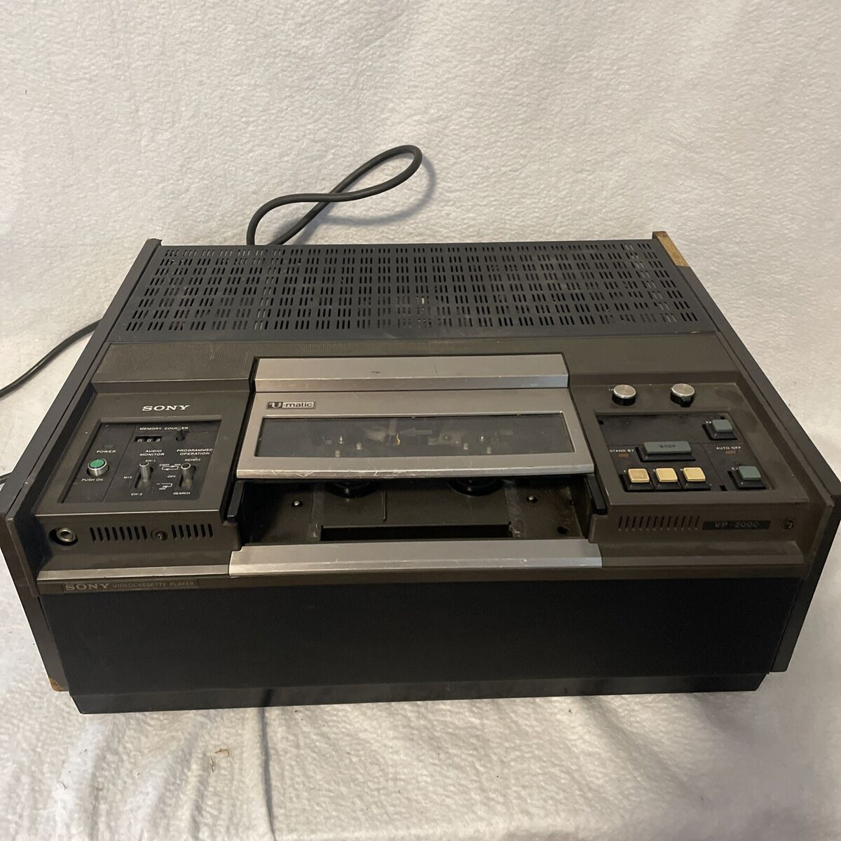 Sony U-Matic VP-2000. Источник.