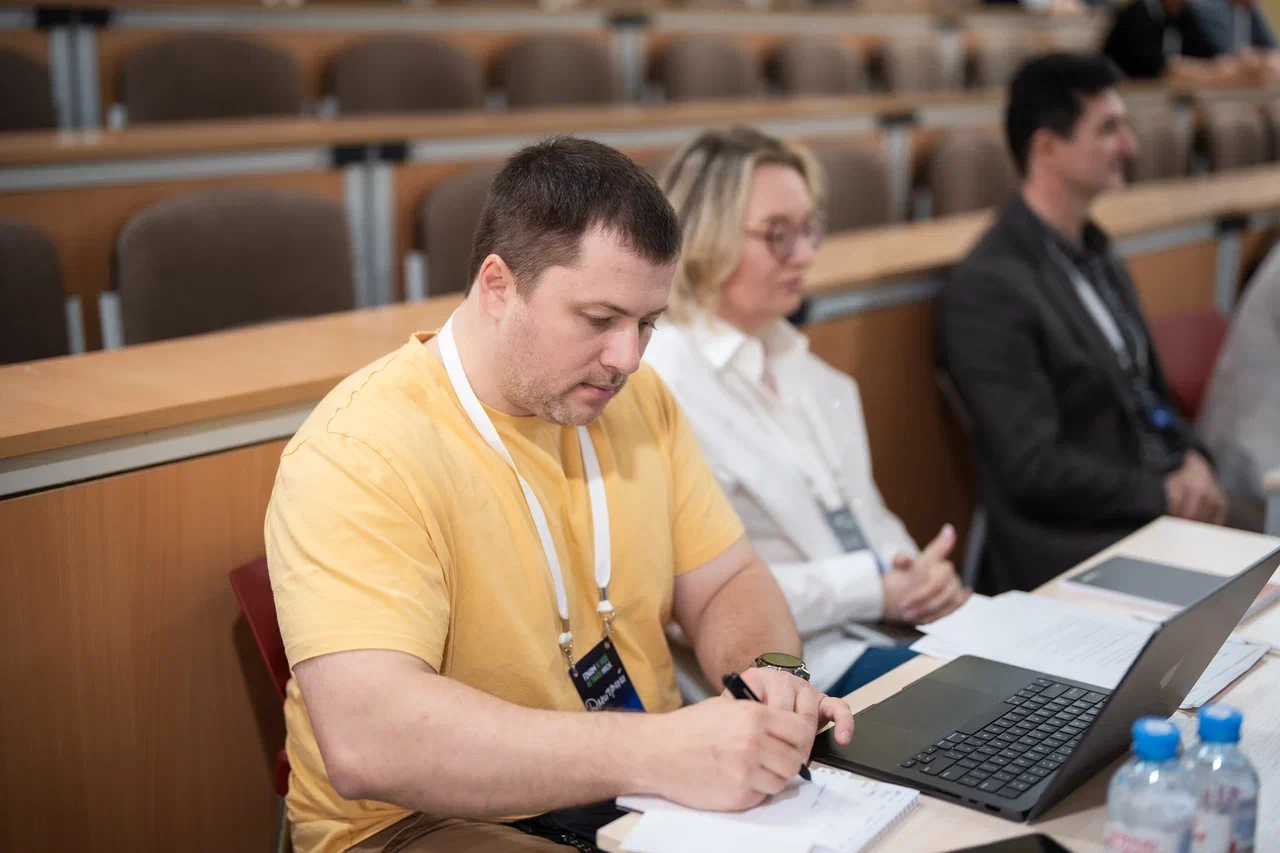 Дмитрий Журавлев, руководитель центра компетенций LLM  