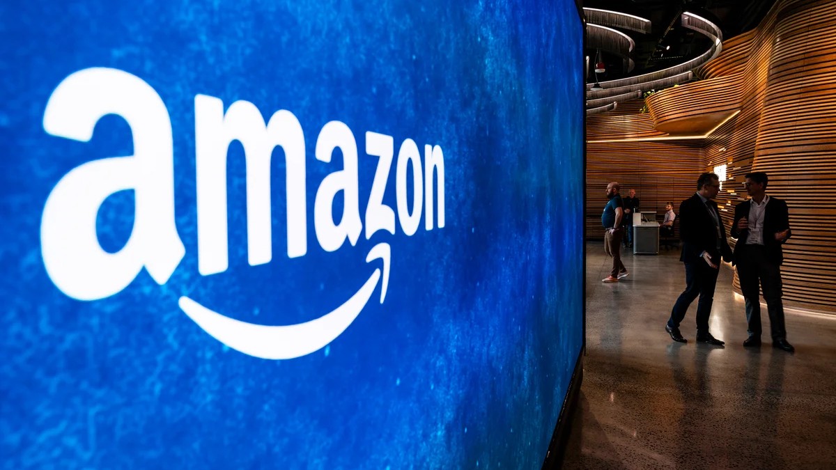 Amazon планирует уволить до 30 тысяч офисных сотрудников - 1