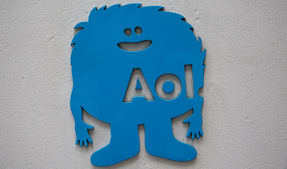 Yahoo продала AOL компании Bending Spoons - 1