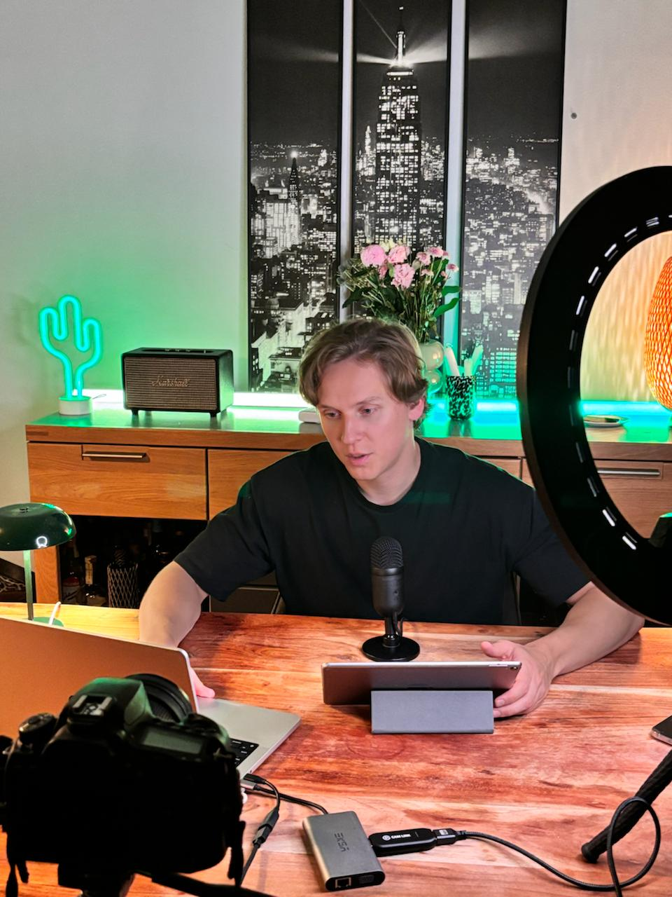 Так это выглядело со стороны