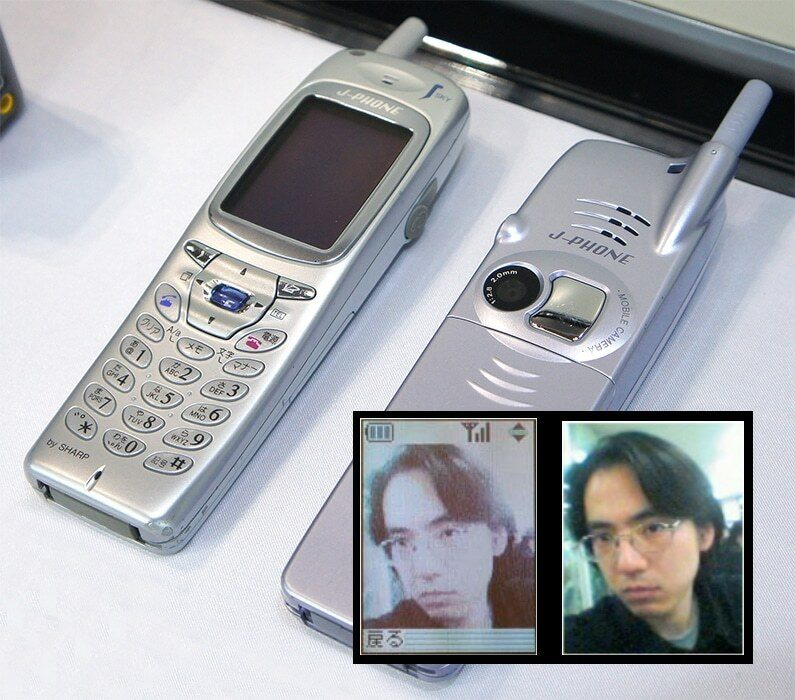 Sharp J-SH04. Источник.