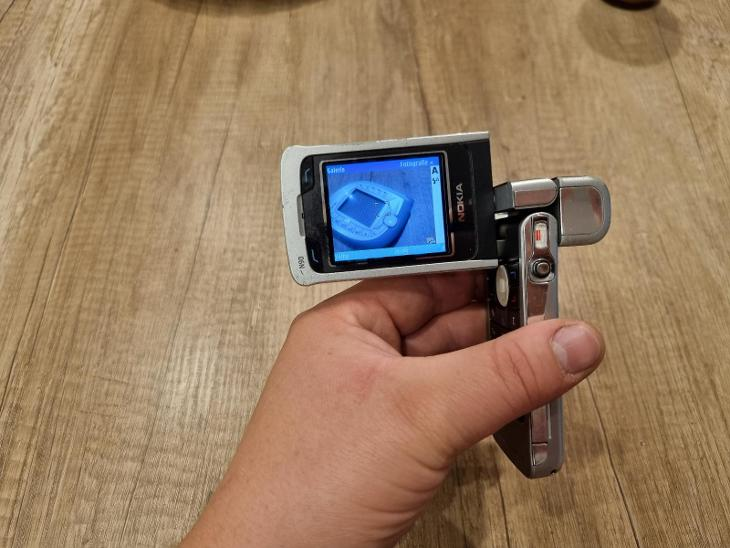 Nokia N90. Источник.