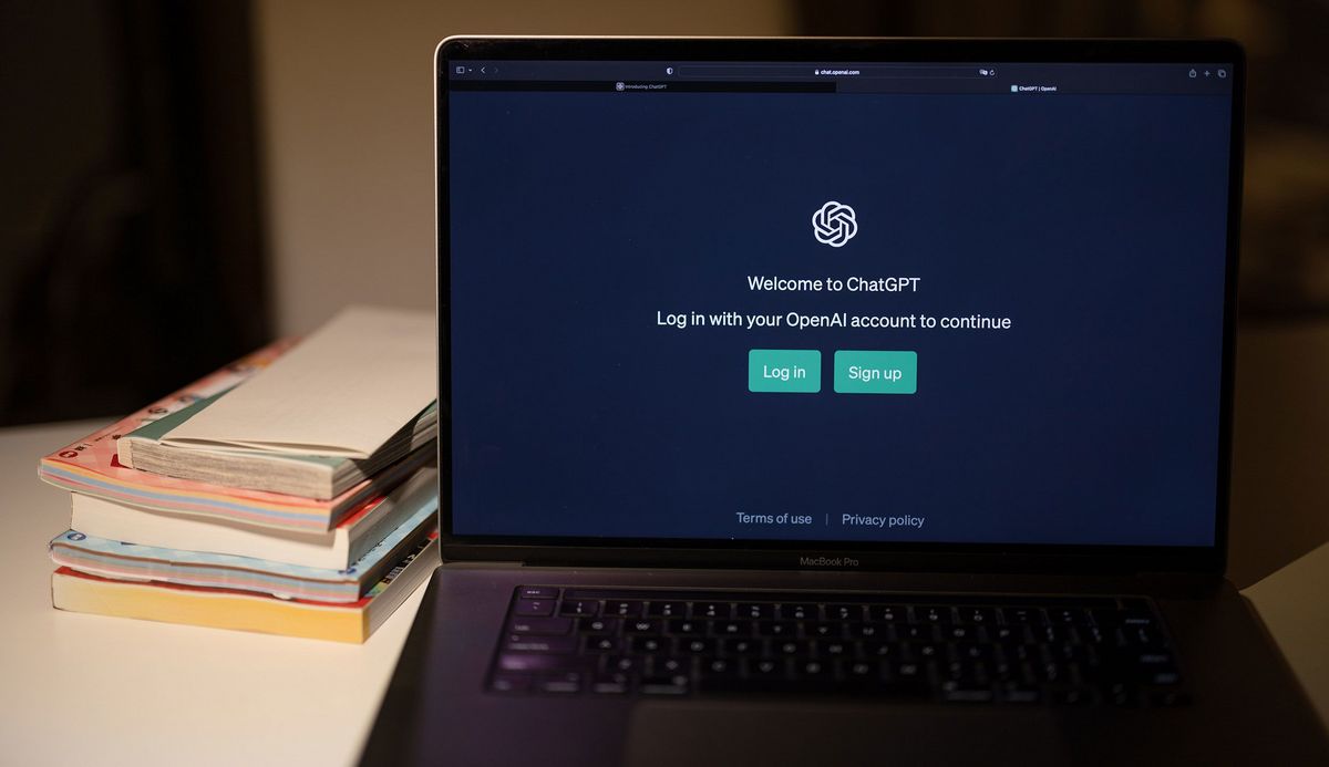 OpenAI получила семь исков от клиентов за то, что ChatGPT довёл людей до самоубийства - 1