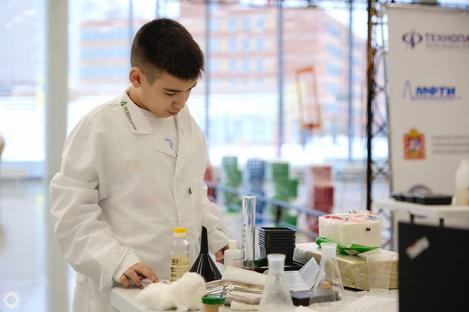 Тысячи учеников 5-7 классов сразятся в финалах НТО Junior - 3